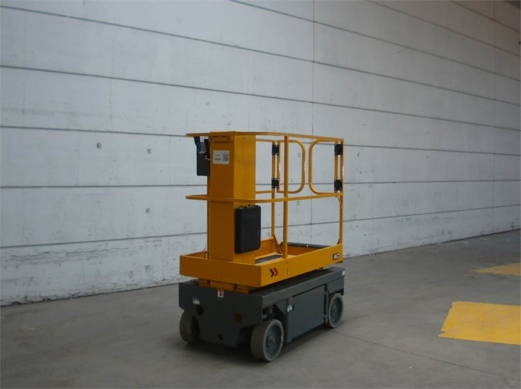 Haulotte STAR 6 - Nacelle à mât vertical: photos 4 Haulotte STAR 6 - Nacelle à mât vertical: photos 4