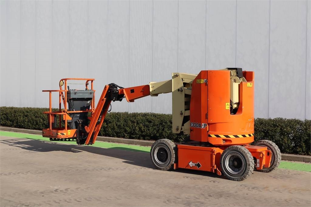 JLG E300AJP - Nacelle articulée: photos 3 JLG E300AJP - Nacelle articulée: photos 3