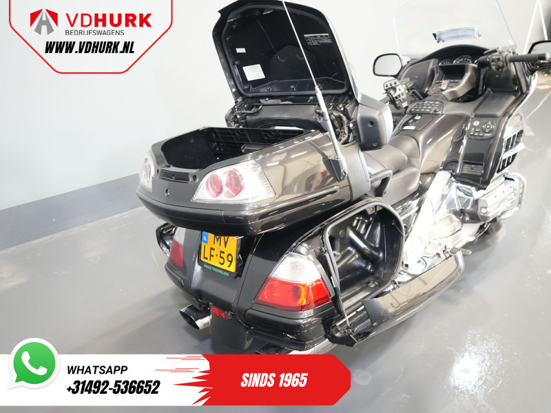Motocyclette Honda GL 1800 GoldWing MARGE/ Koffers/ Cruise/ Topkoffer/ Navi/ Radio: photos 13 Motocyclette Honda GL 1800 GoldWing MARGE/ Koffers/ Cruise/ Topkoffer/ Navi/ Radio: photos 13