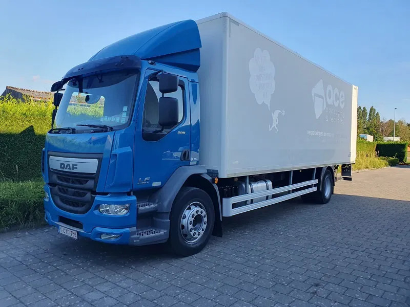 DAF LF 280 - Camion fourgon: photos 2 DAF LF 280 - Camion fourgon: photos 2