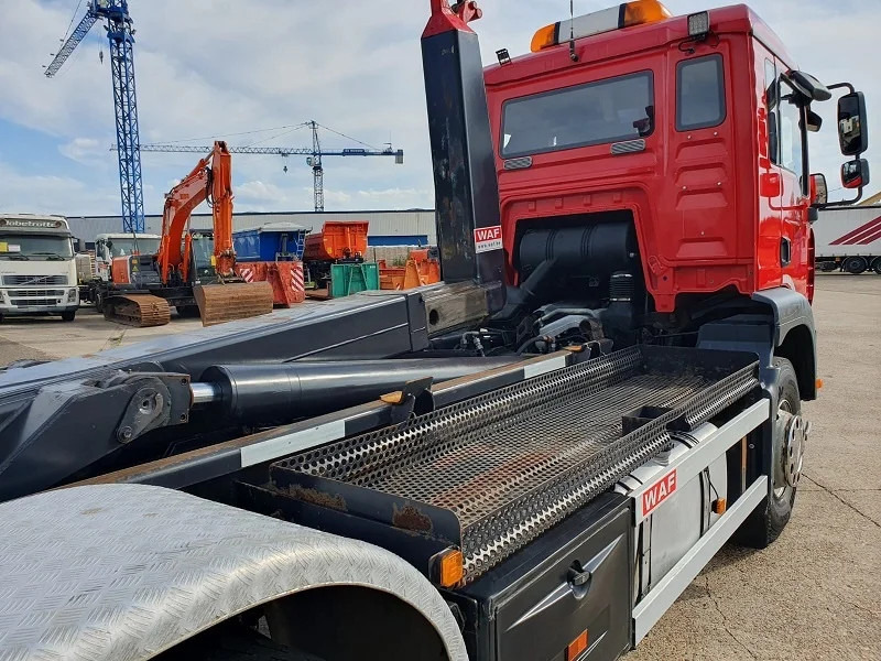 MAN TGA 28.390 - Camion ampliroll: photos 5 MAN TGA 28.390 - Camion ampliroll: photos 5
