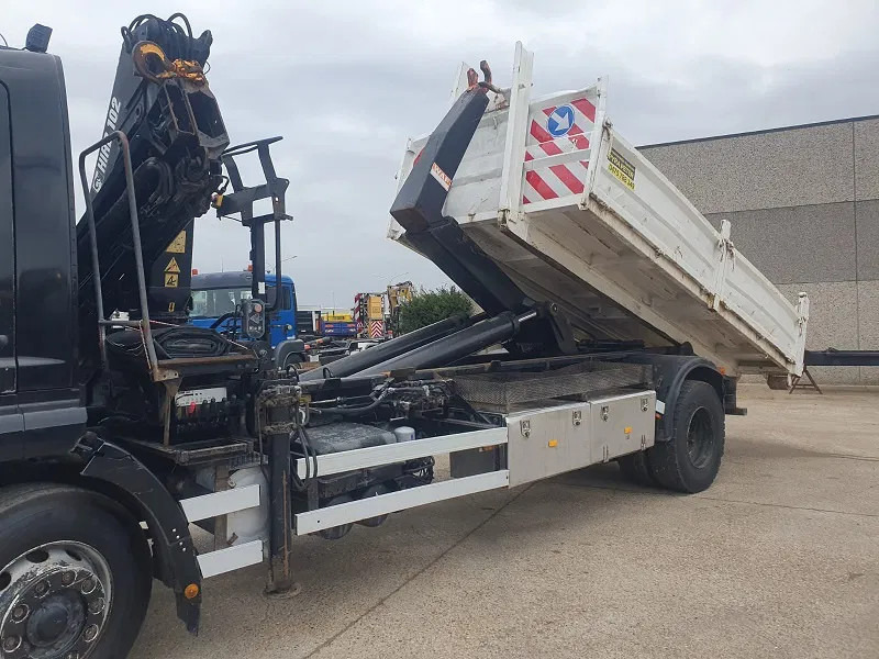 Mercedes-Benz Atego 1928 - Camion grue: photos 4 Mercedes-Benz Atego 1928 - Camion grue: photos 4