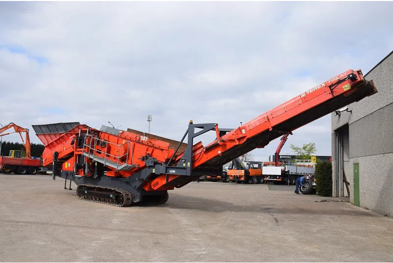 Terex FINLAY 883 - Crible: photos 1 Terex FINLAY 883 - Crible: photos 1