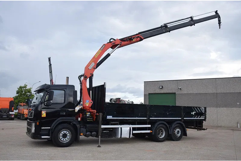 Volvo FM 330 - Camion grue: photos 2 Volvo FM 330 - Camion grue: photos 2