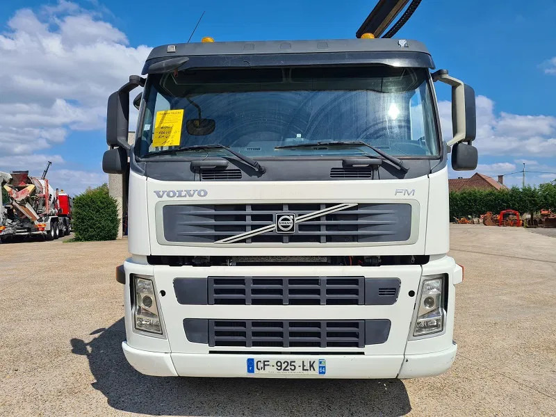 Volvo FM 400 - Camion grue: photos 5 Volvo FM 400 - Camion grue: photos 5