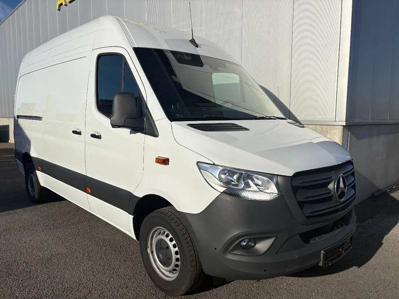 Mercedes-Benz Sprinter 317 L2H2*360°Camera*Airco*Navigatie*Zetelverwarming - Fourgon utilitaire: photos 2 Mercedes-Benz Sprinter 317 L2H2*360°Camera*Airco*Navigatie*Zetelverwarming - Fourgon utilitaire: photos 2