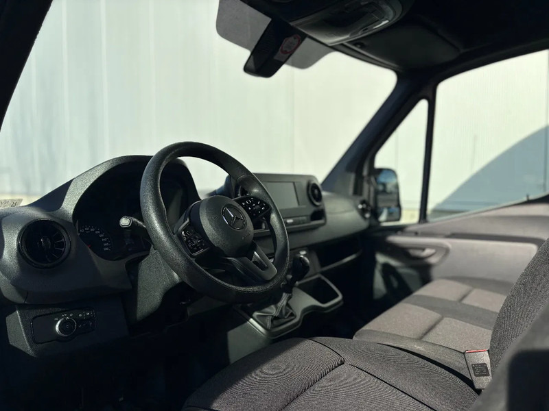 Mercedes-Benz Sprinter 317 L2H2*360°Camera*Airco*Navigatie*Zetelverwarming - Fourgon utilitaire: photos 4 Mercedes-Benz Sprinter 317 L2H2*360°Camera*Airco*Navigatie*Zetelverwarming - Fourgon utilitaire: photos 4