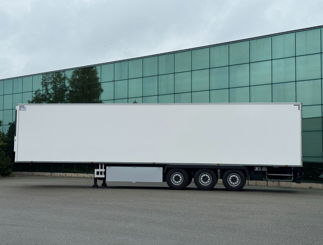 Chereau CSD3 247 CM Wide 265 CM High Thermo King SLXi300 With Only 850 Hours NEW - Semi-remorque frigorifique: photos 2 Chereau CSD3 247 CM Wide 265 CM High Thermo King SLXi300 With Only 850 Hours NEW - Semi-remorque frigorifique: photos 2