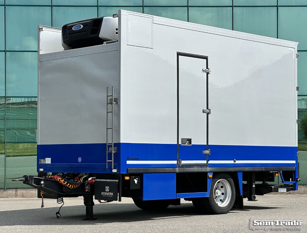 Floor Flma-10 Carrier Cooling 2X Side Door Tail Lift Disc Brakes Holland-Trailer - Remorque frigorifique: photos 1 Floor Flma-10 Carrier Cooling 2X Side Door Tail Lift Disc Brakes Holland-Trailer - Remorque frigorifique: photos 1