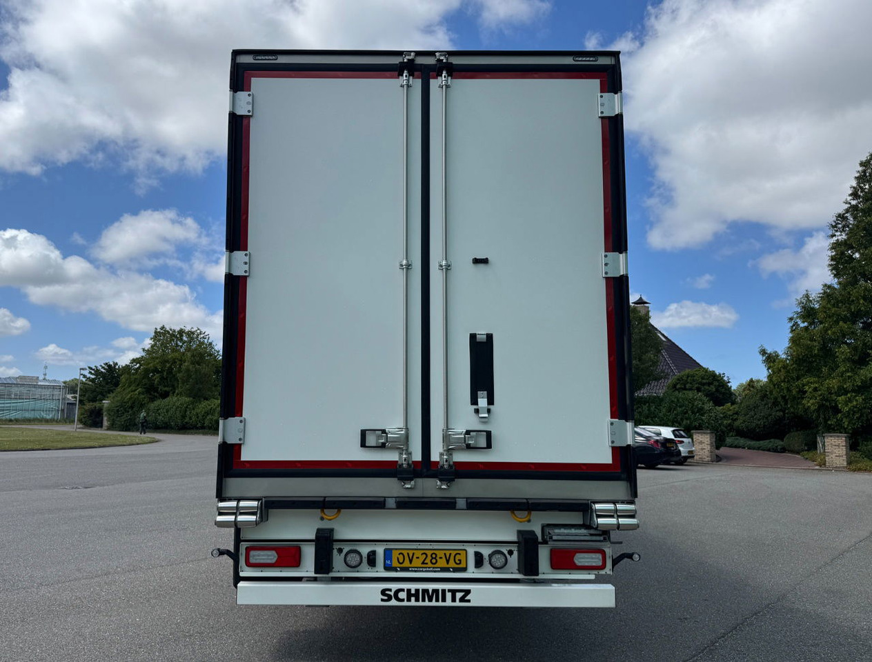 Schmitz Cargobull SCBS3B Thermo King Avancer A-400 270 High NEW AND Unused 2x Lift Axles Flower Wide - Semi-remorque frigorifique: photos 4 Schmitz Cargobull SCBS3B Thermo King Avancer A-400 270 High NEW AND Unused 2x Lift Axles Flower Wide - Semi-remorque frigorifique: photos 4