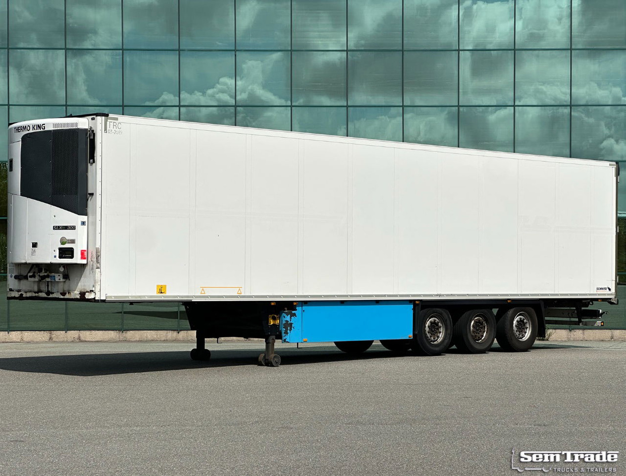Schmitz Cargobull SCBS3B Thermo King SLXe 300 Lift Axle Holland-Trailer - Semi-remorque frigorifique: photos 1 Schmitz Cargobull SCBS3B Thermo King SLXe 300 Lift Axle Holland-Trailer - Semi-remorque frigorifique: photos 1