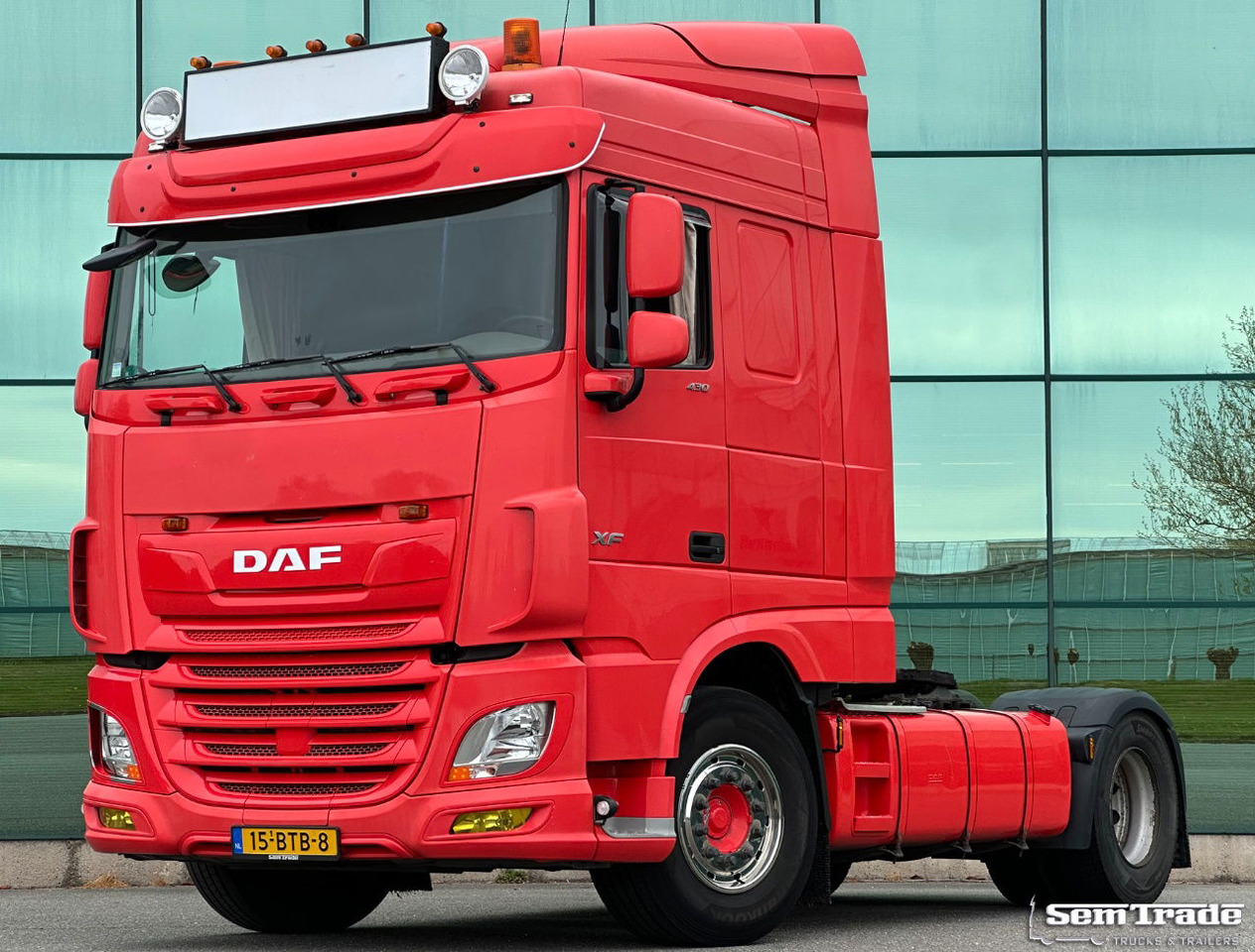 DAF XF 430 SC Euro 6 Only 460.000 KM Retarder - Intarder TOP Condition - Tracteur routier: photos 1 DAF XF 430 SC Euro 6 Only 460.000 KM Retarder - Intarder TOP Condition - Tracteur routier: photos 1