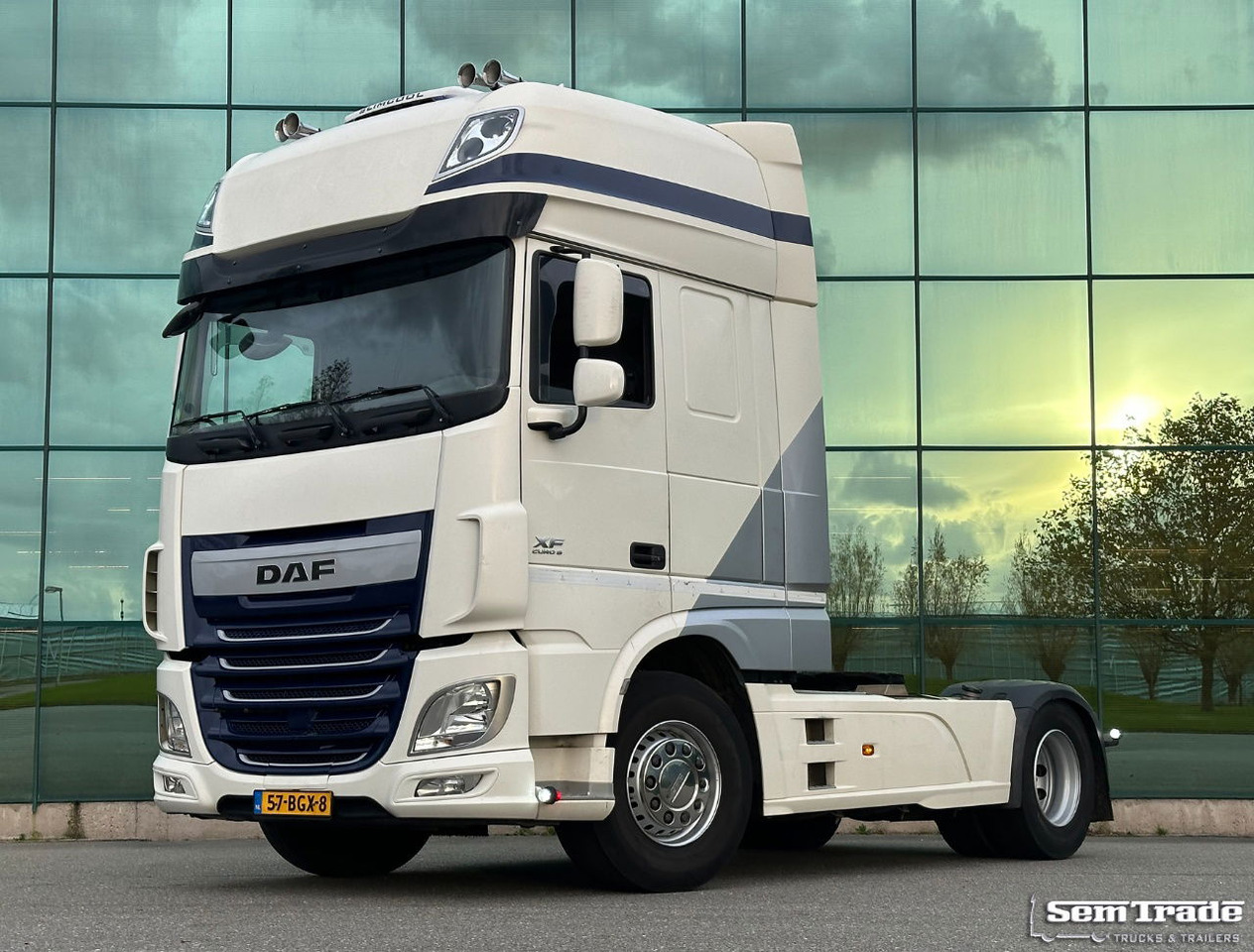 DAF XF 440 FT SSC 2X Tanks Park Cooling TOP Condition NL-Truck - Tracteur routier: photos 1 DAF XF 440 FT SSC 2X Tanks Park Cooling TOP Condition NL-Truck - Tracteur routier: photos 1