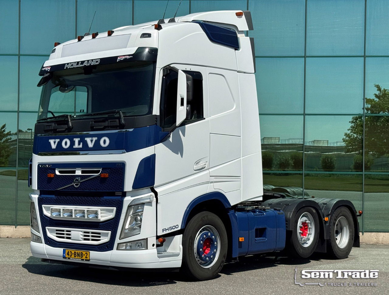 Volvo FH 500 6X2 Globetrotter 2x Tanks Only 667.000 KM Super Condition NL Truck - Tracteur routier: photos 1 Volvo FH 500 6X2 Globetrotter 2x Tanks Only 667.000 KM Super Condition NL Truck - Tracteur routier: photos 1