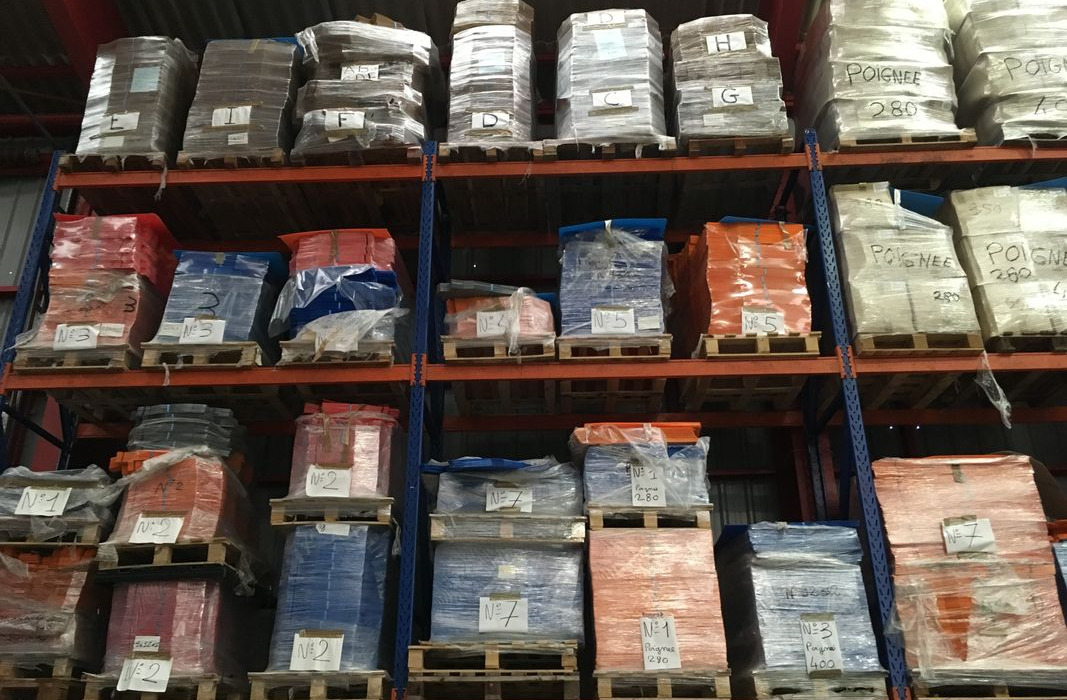 Caisses plastiques et Boites a becs toutes dimensions - Outil/ Équipement: photos 1 Caisses plastiques et Boites a becs toutes dimensions - Outil/ Équipement: photos 1