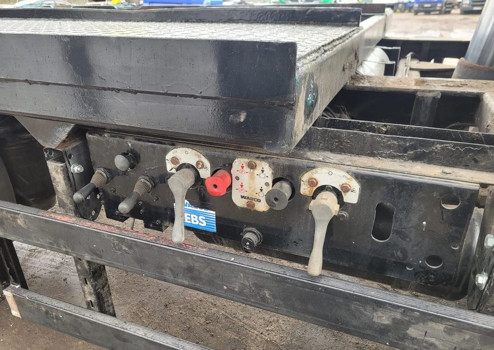 Krone Przyczepa wywrotka 3 osie wywrot - Remorque benne: photos 5 Krone Przyczepa wywrotka 3 osie wywrot - Remorque benne: photos 5