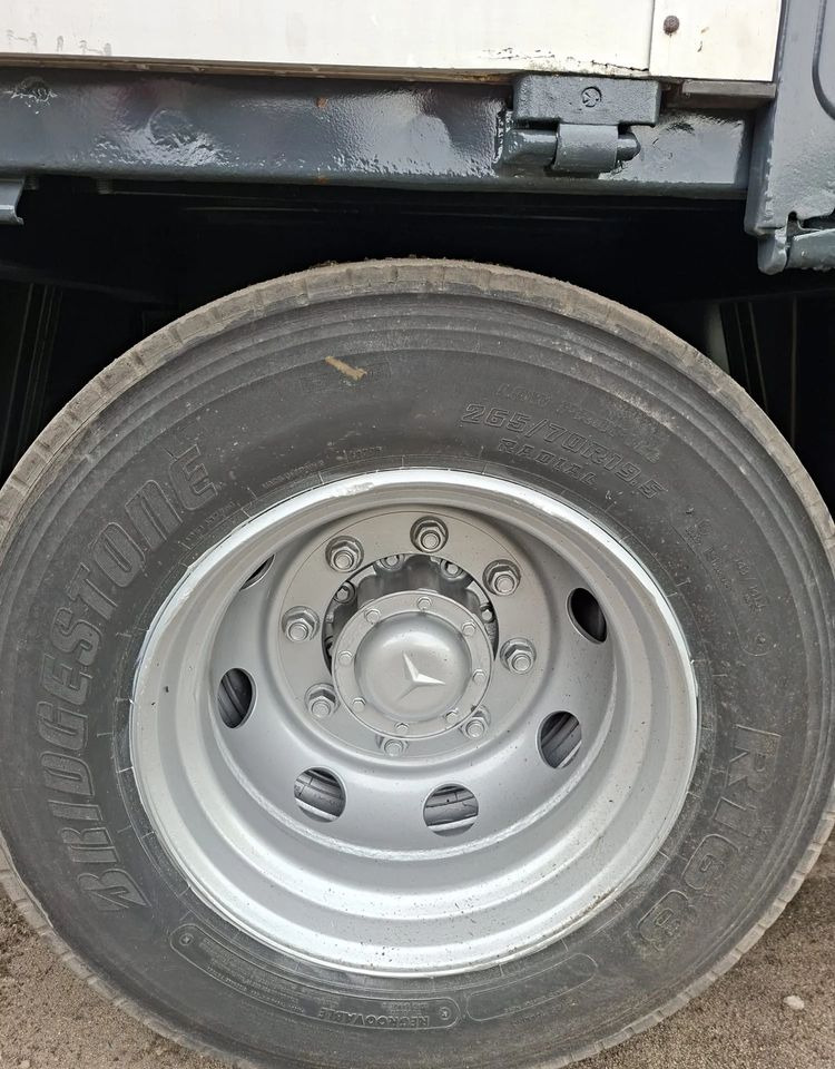 Remorque rideaux coulissants Wielton Tandem 20 palet przyczepa: photos 13 Remorque rideaux coulissants Wielton Tandem 20 palet przyczepa: photos 13