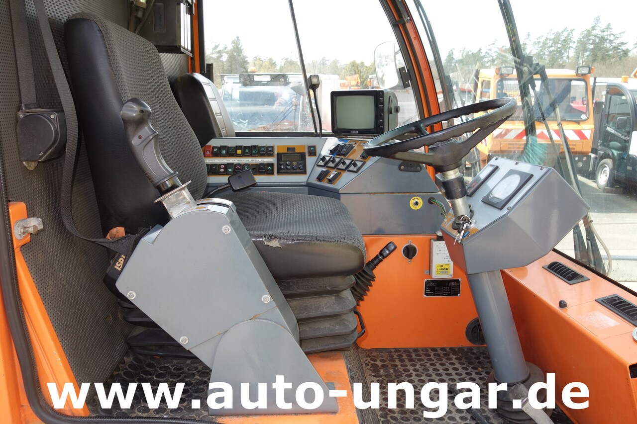 Balayeuse de voirie Aebi Schmidt MFH 5000 Kehrmaschine Ersatzteilträger - SpareParts EZ  2000: photos 22