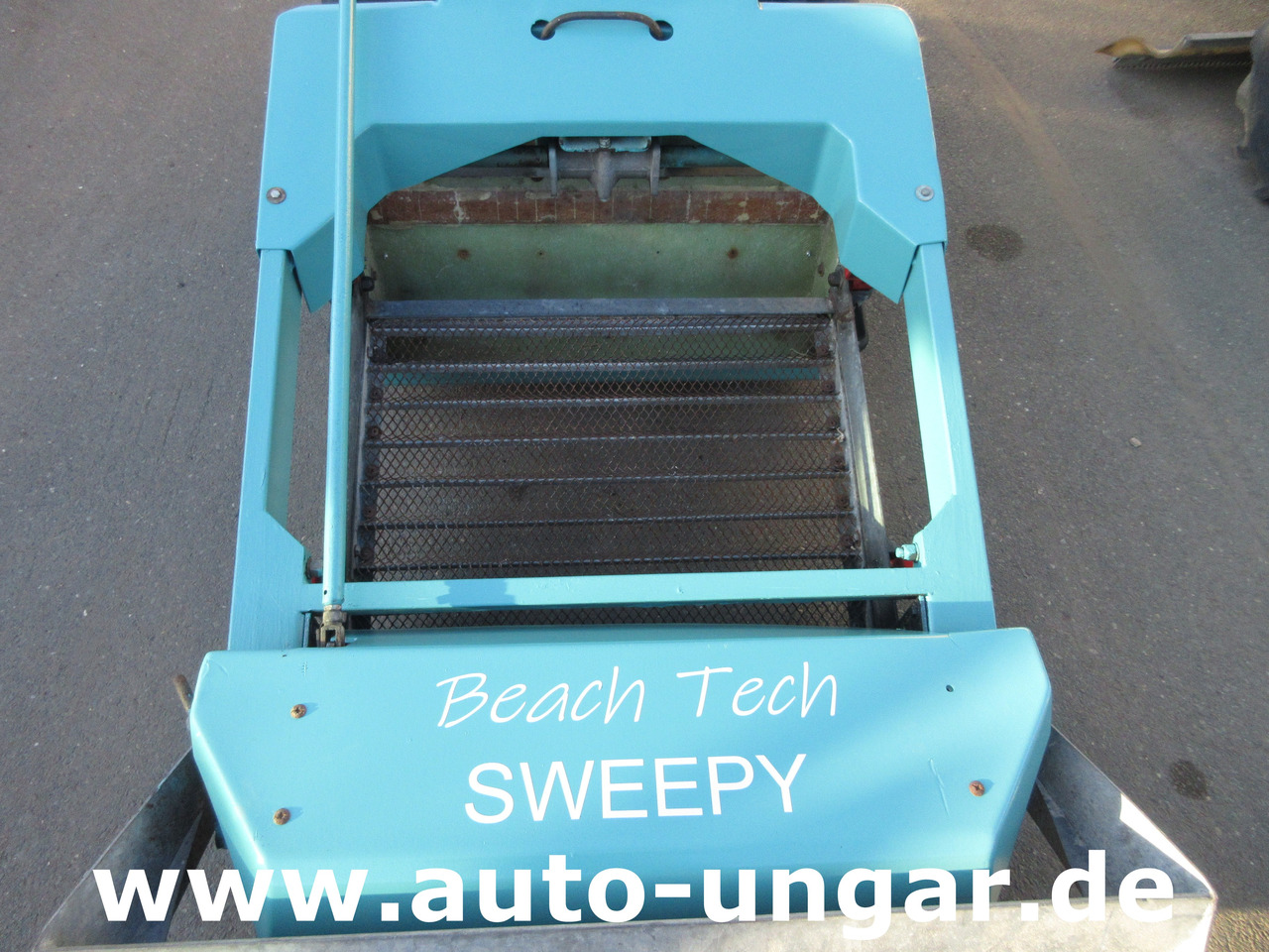 Beachtech Sweepy walk-behind Beachcleaner Strandreiniger Cribleuse de Plage - Véhicule de voirie/ Spécial: photos 3 Beachtech Sweepy walk-behind Beachcleaner Strandreiniger Cribleuse de Plage - Véhicule de voirie/ Spécial: photos 3