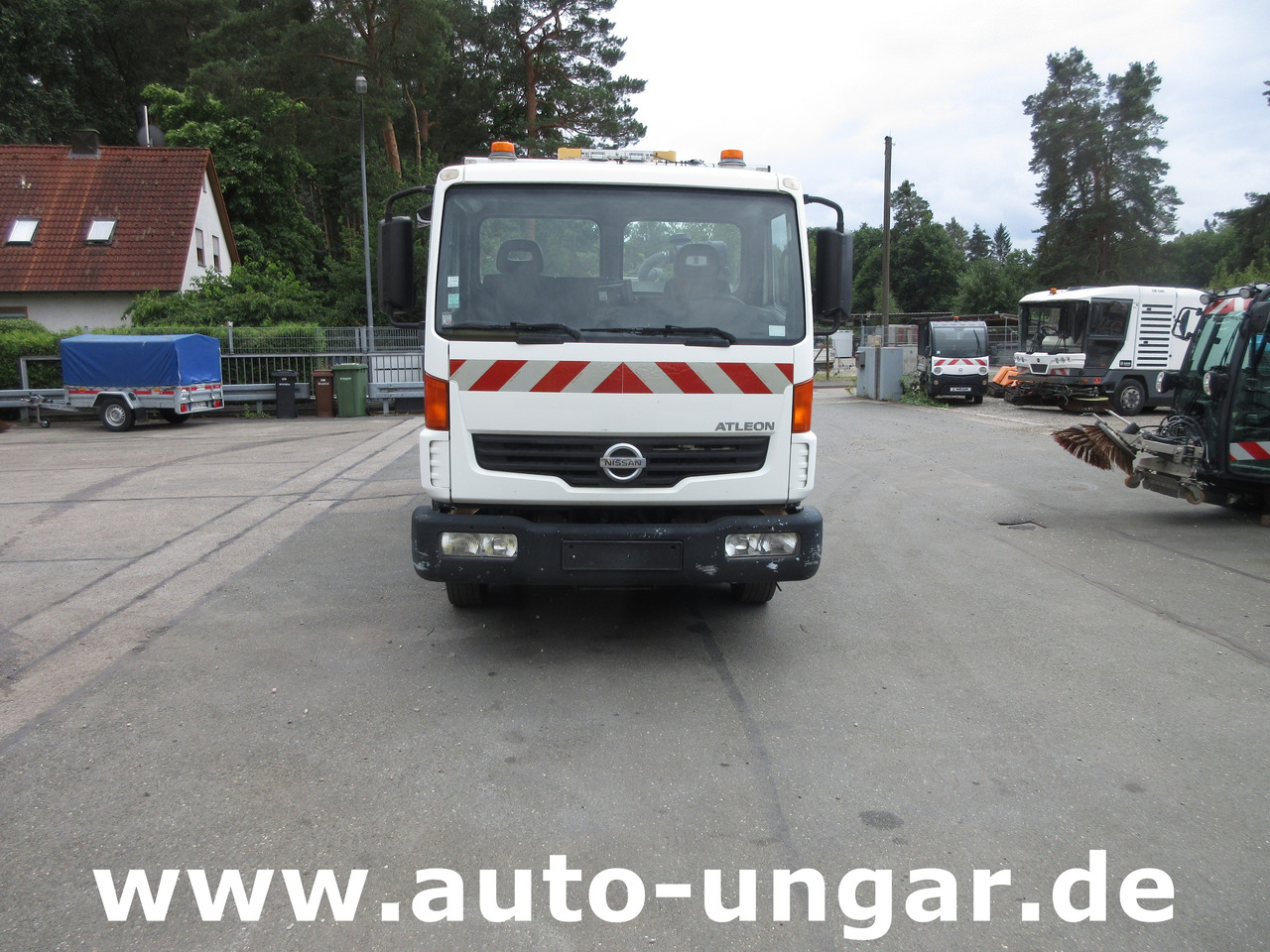 NISSAN Atleon 70.14 mit Hochdruckreiniger Wasserwagen Waschwagen Kärcher High Pressure - Véhicule de voirie/ Spécial: photos 2 NISSAN Atleon 70.14 mit Hochdruckreiniger Wasserwagen Waschwagen Kärcher High Pressure - Véhicule de voirie/ Spécial: photos 2