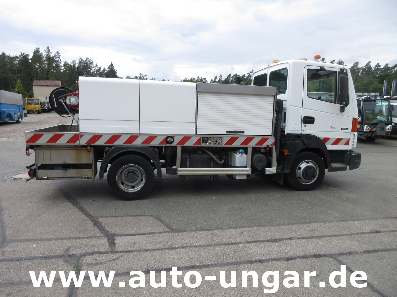 Véhicule de voirie/ Spécial NISSAN Atleon 70.14 mit Hochdruckreiniger Wasserwagen Waschwagen Kärcher High Pressure: photos 8 Véhicule de voirie/ Spécial NISSAN Atleon 70.14 mit Hochdruckreiniger Wasserwagen Waschwagen Kärcher High Pressure: photos 8