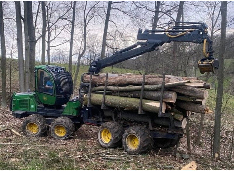 John Deere 1010E 8W - Porteur: photos 1 John Deere 1010E 8W - Porteur: photos 1