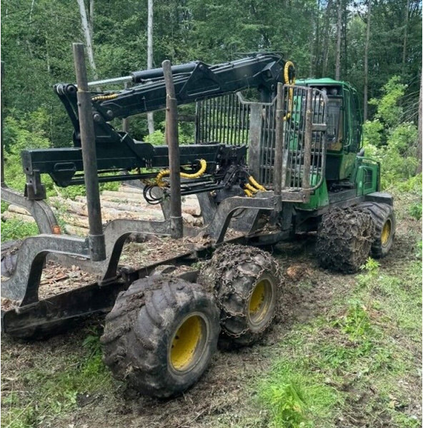 John Deere 1010E 8W - Porteur: photos 2 John Deere 1010E 8W - Porteur: photos 2