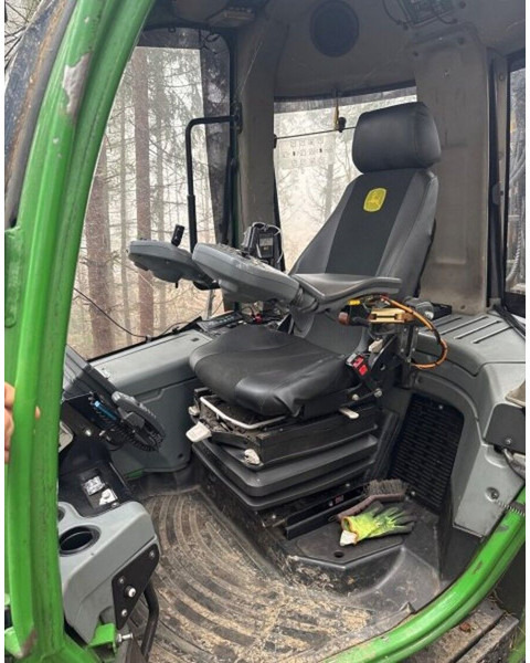 John Deere 1010E 8W - Porteur: photos 5 John Deere 1010E 8W - Porteur: photos 5