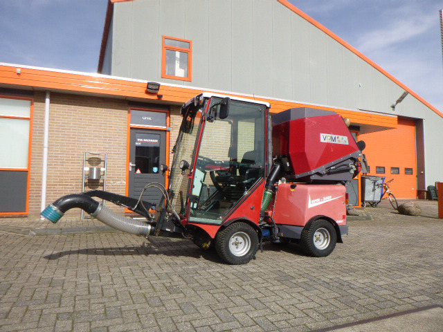 TIMAN VPM3400 - Balayeuse de voirie: photos 1 TIMAN VPM3400 - Balayeuse de voirie: photos 1