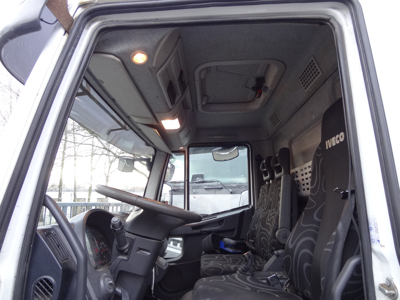 Iveco EuroCargo 120E25 Fassi F38 - Camion grue, Camion plateau: photos 3 Iveco EuroCargo 120E25 Fassi F38 - Camion grue, Camion plateau: photos 3