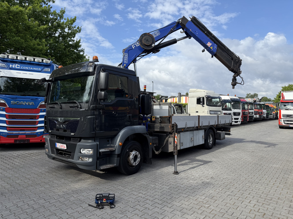 MAN TGM 15.250 Kran Fassi F150 - Camion grue, Camion plateau: photos 1 MAN TGM 15.250 Kran Fassi F150 - Camion grue, Camion plateau: photos 1