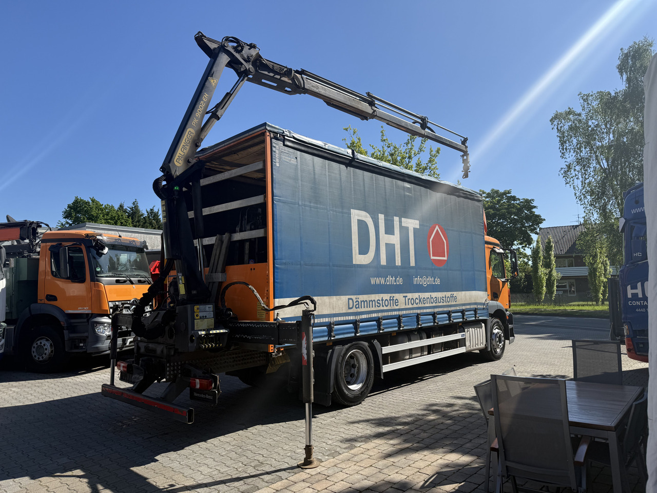 Camion à rideaux coulissants, Camion grue Mercedes-Benz Actros 1827 Kran Palfinger PK 9002: photos 9