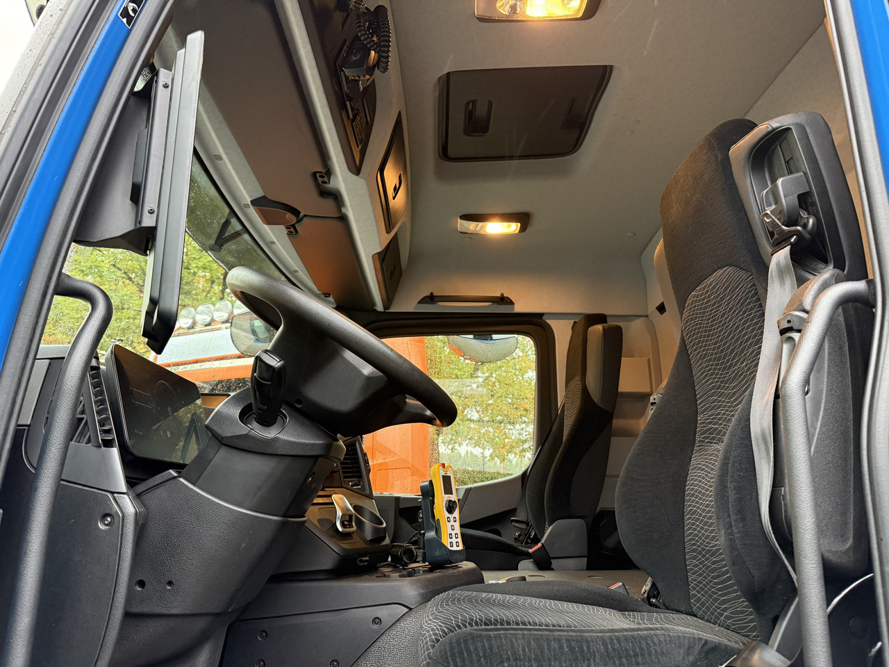 Mercedes-Benz Actros MP5 2546 6X2 Meiller RS21 - Camion ampliroll: photos 3 Mercedes-Benz Actros MP5 2546 6X2 Meiller RS21 - Camion ampliroll: photos 3