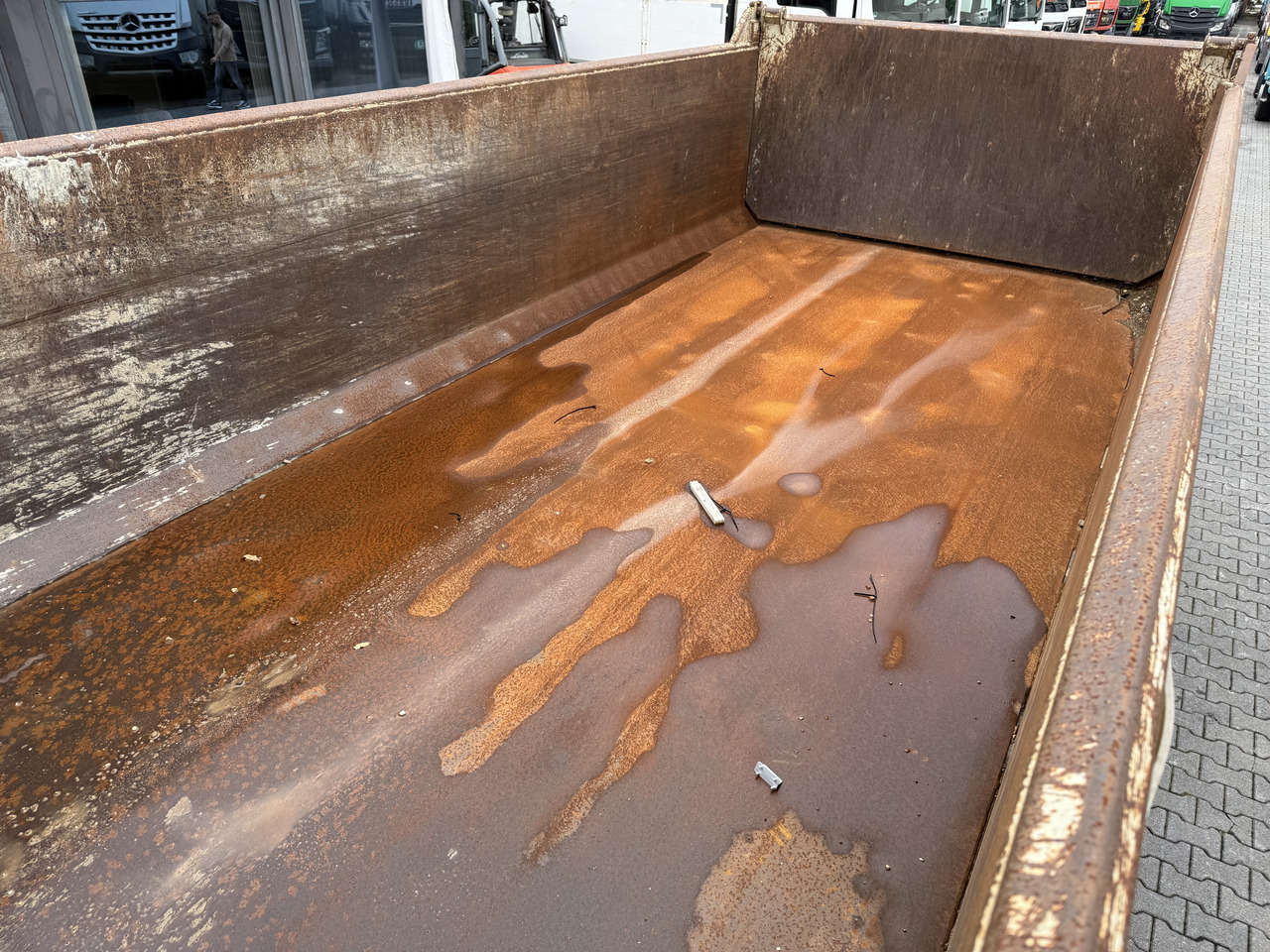 Mercedes-Benz Arocs 3245 K 8X4 - Camion benne: photos 3 Mercedes-Benz Arocs 3245 K 8X4 - Camion benne: photos 3