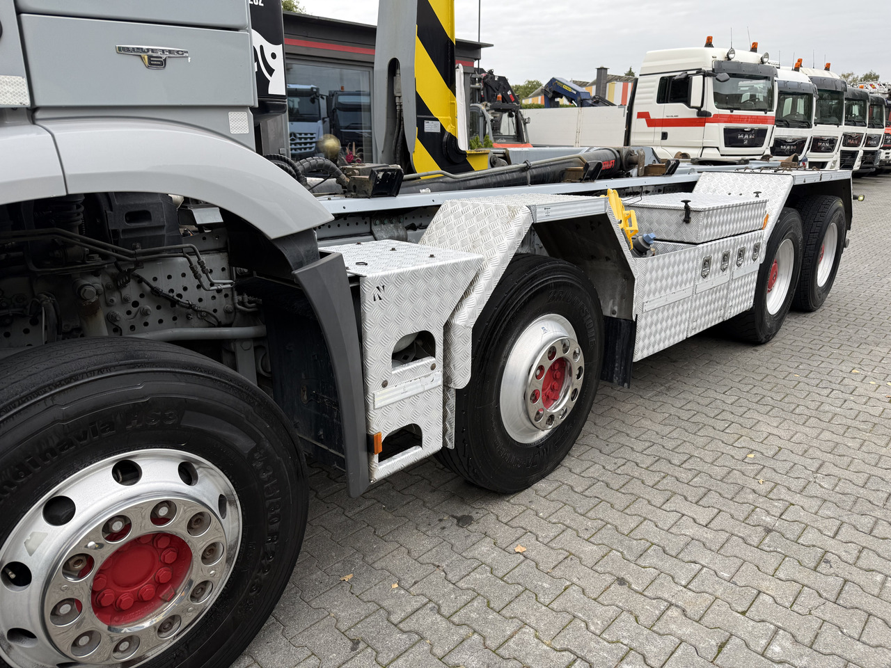 Mercedes-Benz Arocs 3245 K 8X4 Haken - Camion ampliroll: photos 2 Mercedes-Benz Arocs 3245 K 8X4 Haken - Camion ampliroll: photos 2