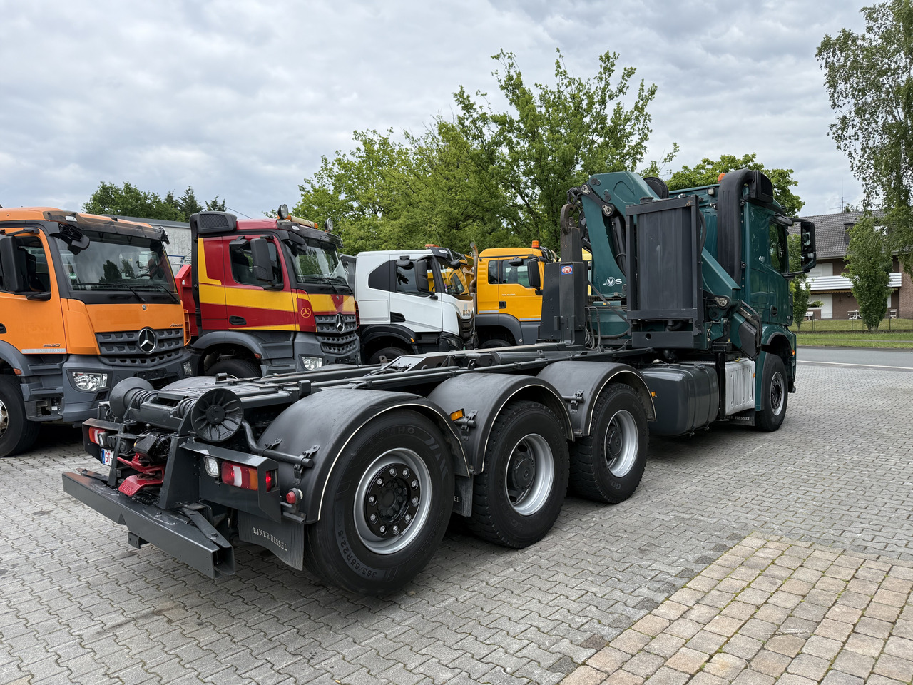 Camion ampliroll, Camion grue Mercedes-Benz Arocs 3251 8X4 Haken mit Kran HMF 2620 K5: photos 12 Camion ampliroll, Camion grue Mercedes-Benz Arocs 3251 8X4 Haken mit Kran HMF 2620 K5: photos 12