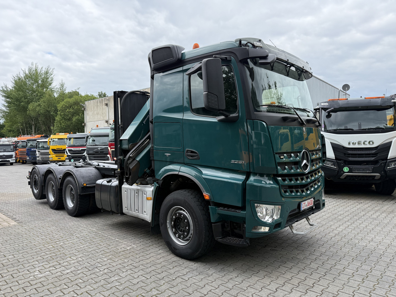 Camion ampliroll, Camion grue Mercedes-Benz Arocs 3251 8X4 Haken mit Kran HMF 2620 K5: photos 11 Camion ampliroll, Camion grue Mercedes-Benz Arocs 3251 8X4 Haken mit Kran HMF 2620 K5: photos 11