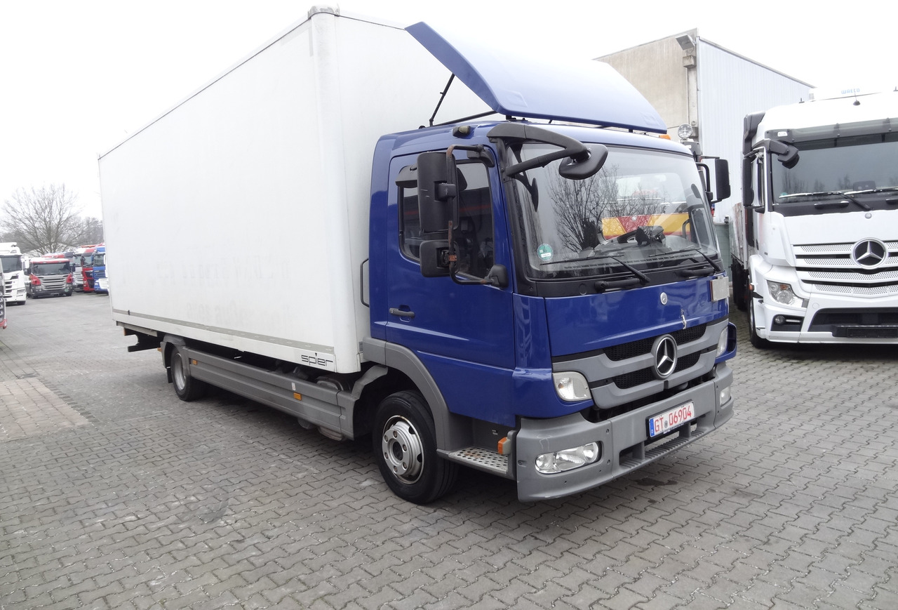 Mercedes-Benz Atego 822 - Camion fourgon: photos 3 Mercedes-Benz Atego 822 - Camion fourgon: photos 3