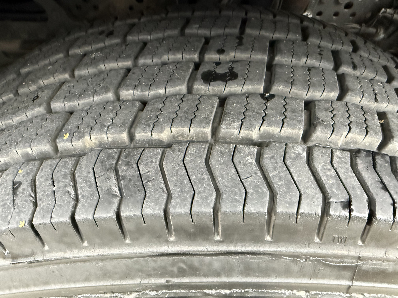 Mercedes-Benz Actros 2548 LS 6X2 Kran HMF 3220 bis 16 Meter - Tracteur routier: photos 5 Mercedes-Benz Actros 2548 LS 6X2 Kran HMF 3220 bis 16 Meter - Tracteur routier: photos 5