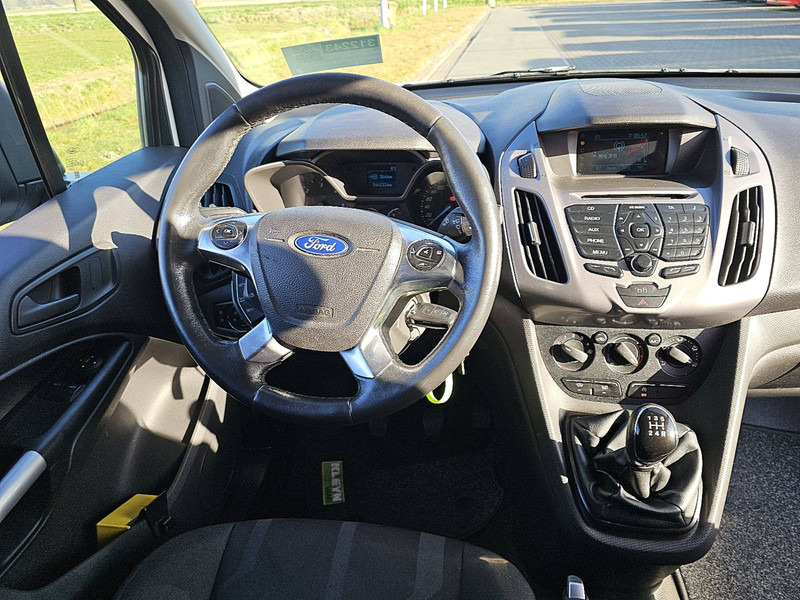 Photo d'intérieur 1: Fourgon grand volume Ford Transit Connect  L2 3-Zits Euro6 Ac!