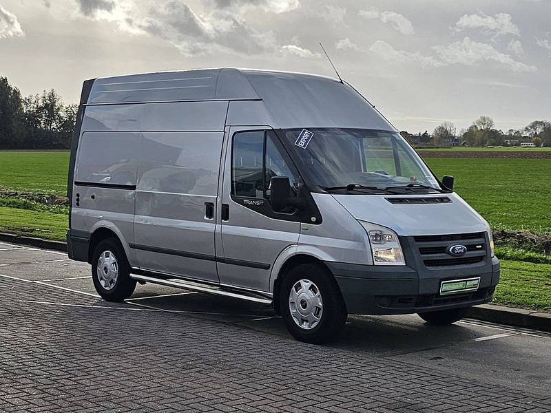 Ford Transit - Fourgonnette: photos 5 Ford Transit - Fourgonnette: photos 5