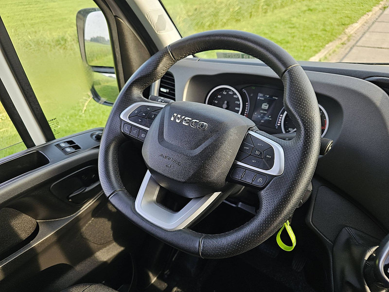 Fourgon grand volume Iveco Daily 35S18 ac automaat EURO6: photos 11