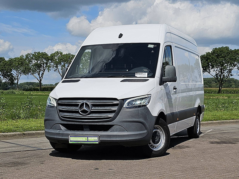 Mercedes-Benz Sprinter 316 L2H2 LED Trekhaak - Fourgon utilitaire: photos 1 Mercedes-Benz Sprinter 316 L2H2 LED Trekhaak - Fourgon utilitaire: photos 1