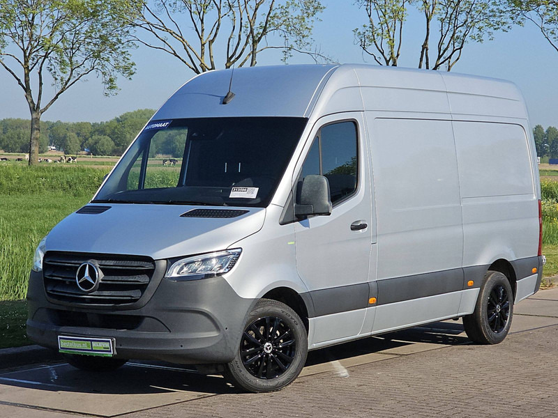 Mercedes-Benz Sprinter 319 L2H2 3.0Ltr V6 LED! - Fourgon utilitaire: photos 2 Mercedes-Benz Sprinter 319 L2H2 3.0Ltr V6 LED! - Fourgon utilitaire: photos 2