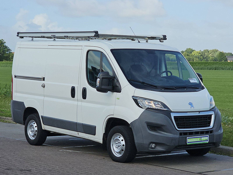 Peugeot Boxer 2.0 L1H1 Navi Euro6 AC! - Fourgonnette: photos 5 Peugeot Boxer 2.0 L1H1 Navi Euro6 AC! - Fourgonnette: photos 5