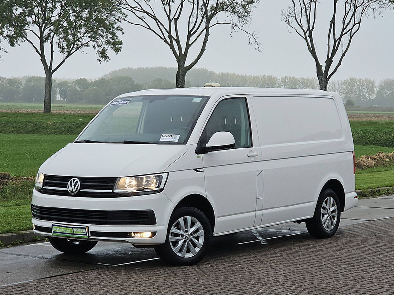 Volkswagen Transporter 2.0 TDI L1H1 Airco Euro6 NAP - Fourgonnette: photos 2 Volkswagen Transporter 2.0 TDI L1H1 Airco Euro6 NAP - Fourgonnette: photos 2