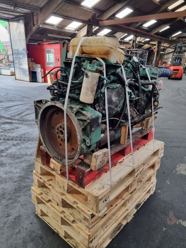 Volvo D6B Engine (Truck) - Moteur pour Camion: photos 1 Volvo D6B Engine (Truck) - Moteur pour Camion: photos 1