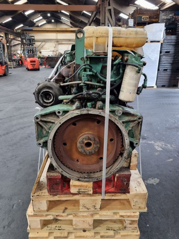 Volvo D6B Engine (Truck) - Moteur pour Camion: photos 2 Volvo D6B Engine (Truck) - Moteur pour Camion: photos 2