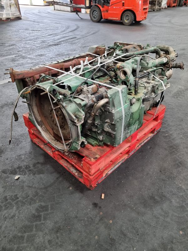 Volvo DH12D Engine - Moteur: photos 1 Volvo DH12D Engine - Moteur: photos 1