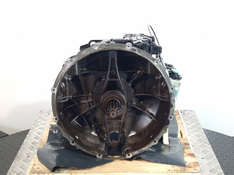 ZF 6AS1000TO Volvo Spec Gearbox - Boîte de vitesse: photos 2 ZF 6AS1000TO Volvo Spec Gearbox - Boîte de vitesse: photos 2